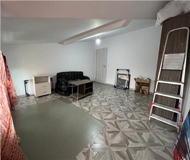 Apartament 3 camere  de vanzare  Visani