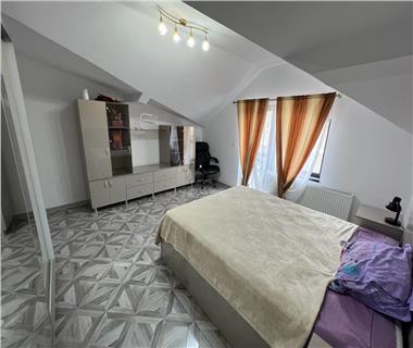 Apartament 3 camere  de vanzare  Visani